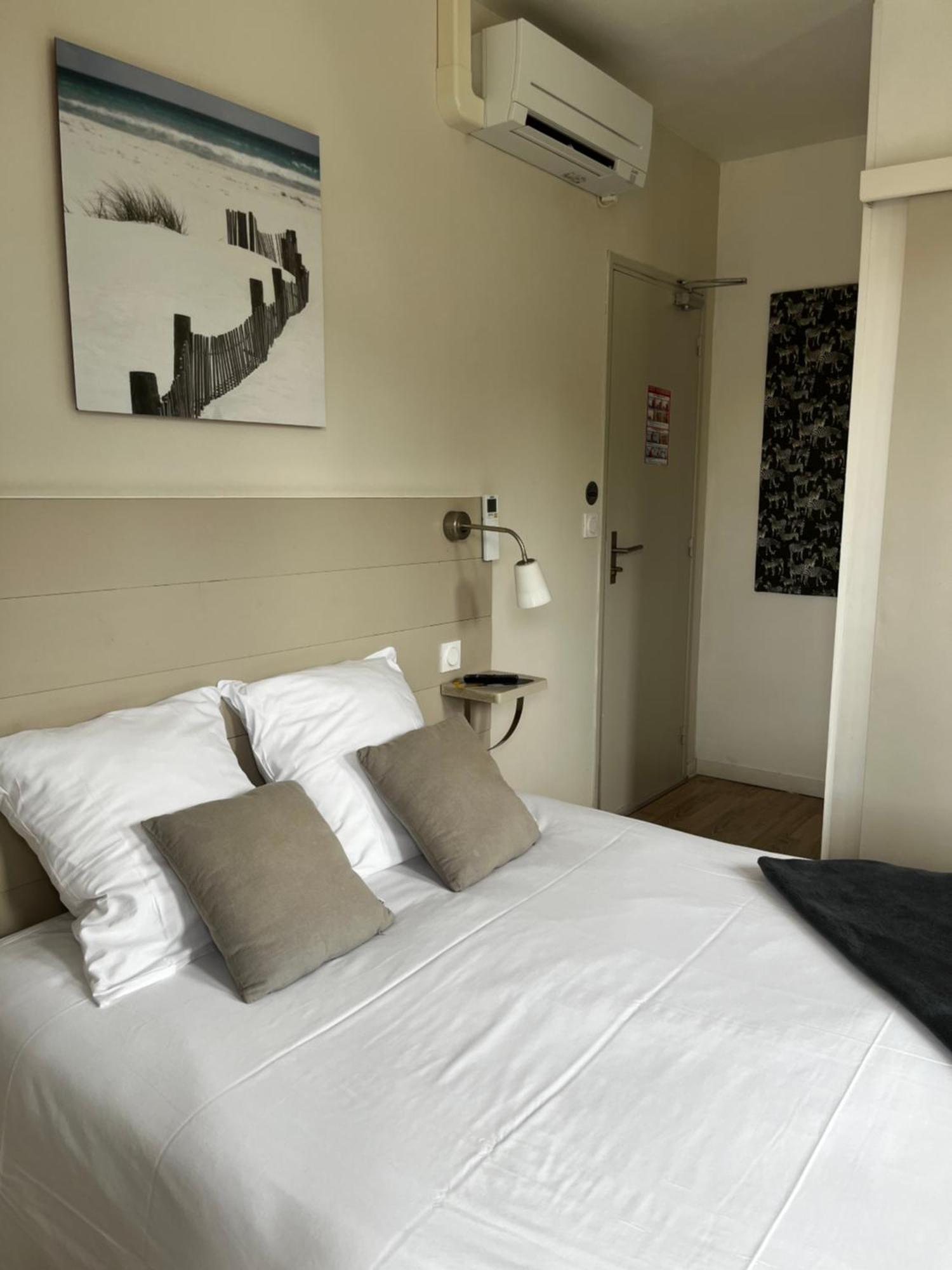 Hotel Cote Et Lac 比斯卡罗斯 外观 照片